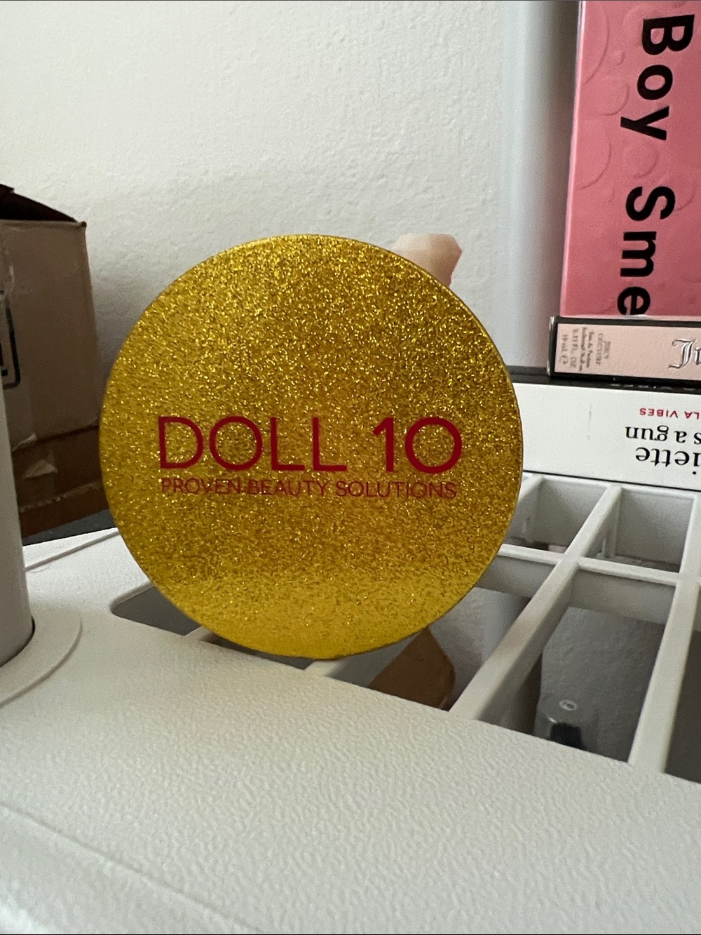 DOLL 10 Gold Glitter Compact Makeup Case